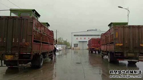 雨天有机肥设备装车